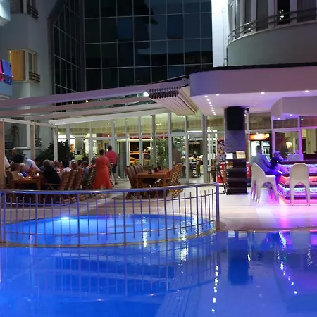 Risus Otel